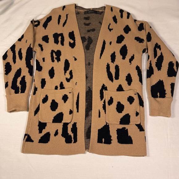 Oversized Animal Print Cardigan - Picture 7 of 11
